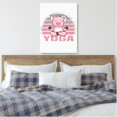 Grappig leuk varken dat yoga doet. canvas afdruk (Insitu (Slaapkamer))