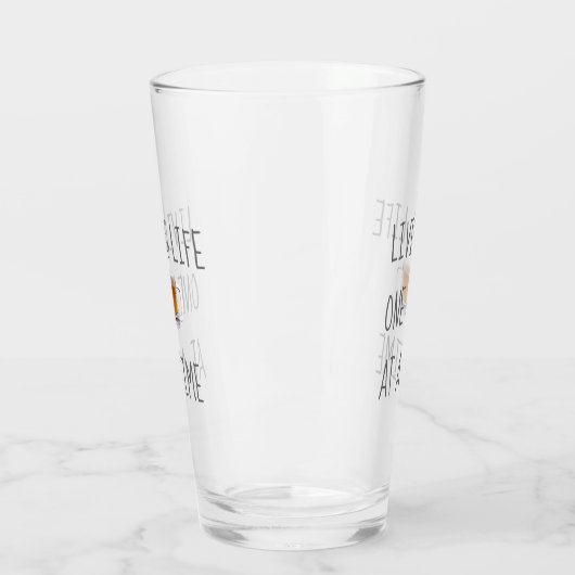 Grappig leven één bier per keer glas (Links)