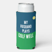 Grappig "Mijn man speelt goed golf." Blauw en Wit Seltzer Blikjeskoeler (Seltzer Voorkant)