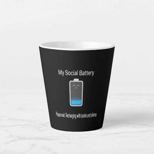 Grappig Mijn Sociale Batterij Is Leeg - Introvert Latte Mok (Voorkant)