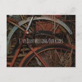 Grappig "Missing Our Rides" Foto van Rusty Bicycle Briefkaart (Voorkant)