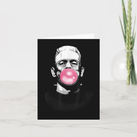 Grappig monster van Frankenstein blaast een bubbel Kaart (Voorkant)