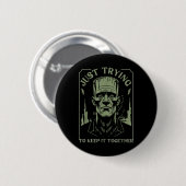 Grappig monster van Frankenstein probeert het gewo Ronde Button 5,7 Cm (Voorkant /achterkant)
