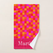 Grappig Neon Roze Monogram gecontroleerd bakstenen Bad Handdoek (Handdoek)