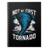 Grappig niet mijn eerste Tornado Retro Storm Chase Notitieboek (Voorkant)