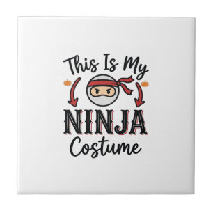 Grappig Ninja Kostuum Halloween Vector Ontwerp_1 Tegeltje