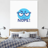 Grappig Nope-Emoji – Blauwe Boze Gezicht met Bril Canvas Afdruk (Insitu (Slaapkamer))