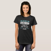 Grappig, ontspan de schoolbewaarder hier om de kin t-shirt (Voorkant volledig)