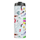 Grappig ontwerp met schoolspullen. Aangepast initi Thermosbeker (Voorkant)