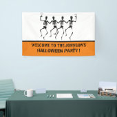 Grappig Oranje en Zwarte Dansende Skelet Halloween Spandoek (Beurs)