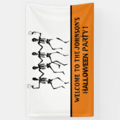 Grappig Oranje en Zwarte Dansende Skelet Halloween Spandoek (Verticaal)