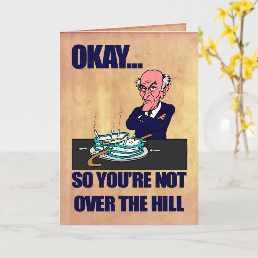 Grappig oud Man boven de heuvel | Gelukkige verjaa Kaart (Gele Bloem)