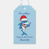 Grappig overzicht van de cartoon van de kersthaai cadeaulabel (Voorkant)