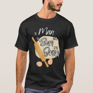 Grappig paar Man achter het broodje in de ovenoude T-shirt