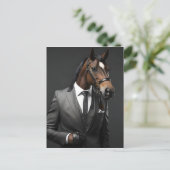 Grappig paard in het pak briefkaart (Staand voorkant)