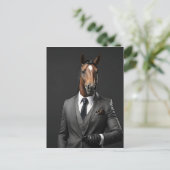 Grappig paard in het pak briefkaart (Staand voorkant)