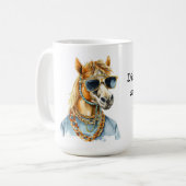 Grappig paard klaar voor een fotoshoot koffiemok (Voorkant links)