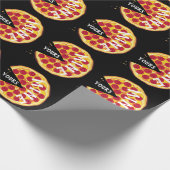 Grappig pepperoni pizza schattig feest zwart cadeaupapier (Hoek)