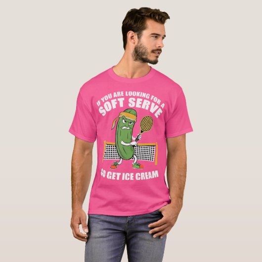 Grappig Pickleball spelen augurk tennis soft serve T-shirt (Voorkant volledig)
