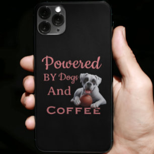 Grappig Powered By Dogs & Coffee iPhone 15 Pro Max Hoesje