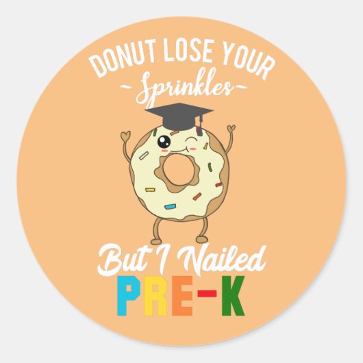 Grappig Pre-K Afstuderen Donut Preschool Afstudere Ronde Sticker (Voorkant)