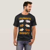 Grappig proefkonijn viert verscheidenheid Schattig T-shirt (Voorkant volledig)
