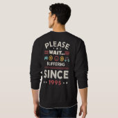 Grappig Retro Pixel Art T-Shirt | Buffering Sinds  (Achterkant volledig)