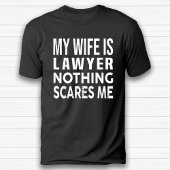 Grappig romantisch Humor advocaat man vrouw verjaa T-shirt