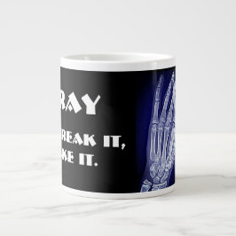 Grappig"röntgenfoto. Als je het breekt, neem ik he Grote Koffiekop