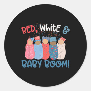 Grappig rood wit en Baby kamer geboren op de vierd Ronde Sticker