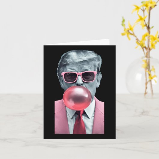 Grappig Roze Trump Bubble Gum Yum T-shirt Kaart (Gele Bloem)