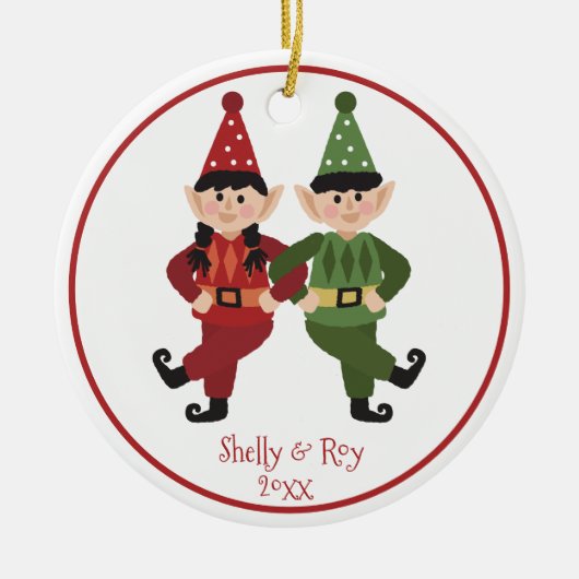 Grappig Santa Elves Ornament met namen (Voorkant)