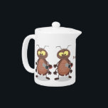 Grappig schattig kakkertekenfilm theepot<br><div class="desc">Dit schattige ontwerp bevat een grappige kakkerlak (schattig?) in de illustratie van de cartoon. Breng een beetje lol naar iemands dag!</div>