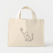 Grappig schattig kattenspel met een vlinder