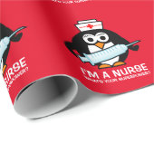 Grappig schattig pinguïn verpleegster Holiday inpa Cadeaupapier (Rol Hoek)