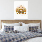 Grappig schattige aap die yoga doet. canvas afdruk (Insitu (Slaapkamer))