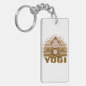 Grappig schattige aap die yoga doet. sleutelhanger (Voorkant Links)