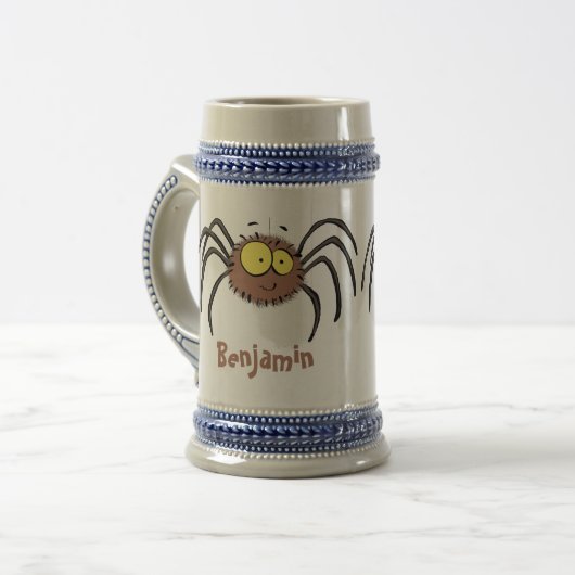 Grappig schattige cartoon van de fluffiasappel bierpul (Voorkant links)