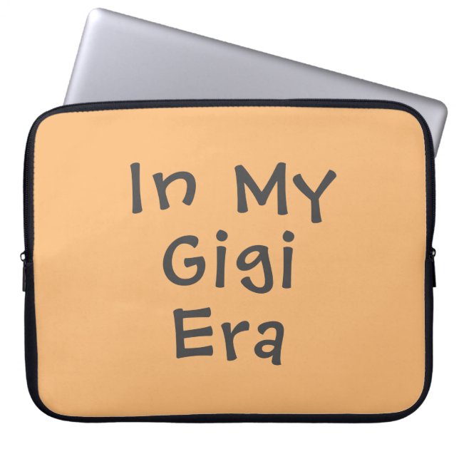Grappig Schattige in mijn Gigi Era Peach Laptop Sleeve (Voorkant)