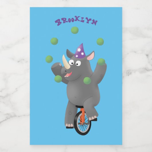 Grappig schattige neushoorns over eenwieler voedselcontainer etiket (Enkel label)