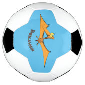 Grappig schattige oranje vliegende pterodactylcart voetbal (Gedraaid)