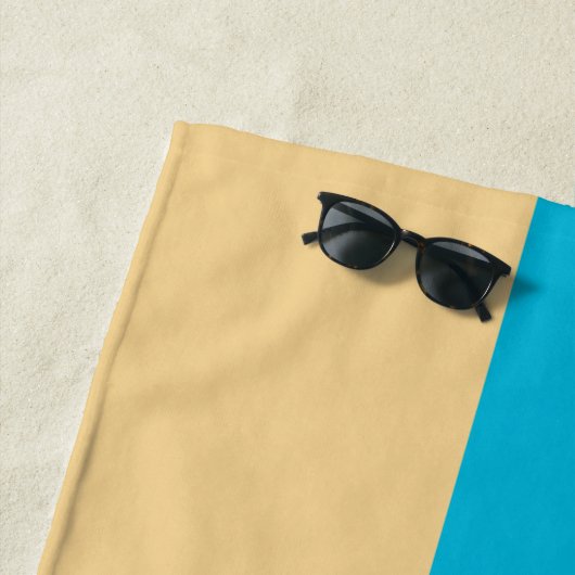 Grappig schattige paarse cartoon-heremietkrab strandlaken (In situ)