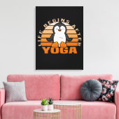 Grappig schattige pinguïn die yoga doet. canvas afdruk (Insitu (Woonkamer))