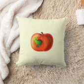 Grappig Sierkussen met Happy Worm In Red Apple (Deken)