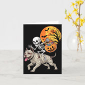 Grappig Skelet dat op Mummie Pitbull Hond rijdt Vr Kaart (Gele Bloem)