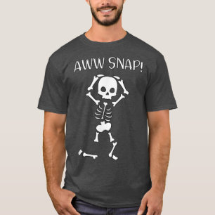 grappig skelet met een spookkige meme halloween t-shirt