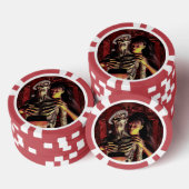 Grappig skelet met vrouw poker chips (Opstapeling)