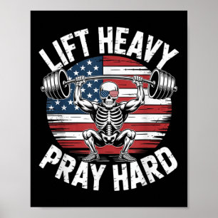 Grappig Skeleton US Vlag Lift Heavy Pray Hard Gym  Poster