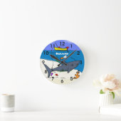 Grappig slapende haai en cartoon ronde klok (Huis)