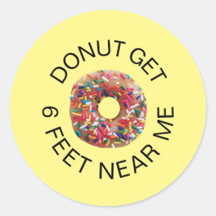 Grappig social distancing donut citaat geel ronde sticker
